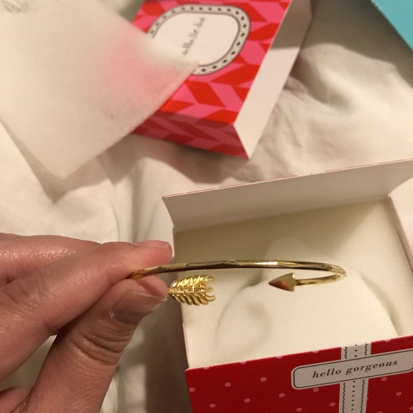 Stella & Dot Gilded Arrow Bangle - Picture 8 of 8